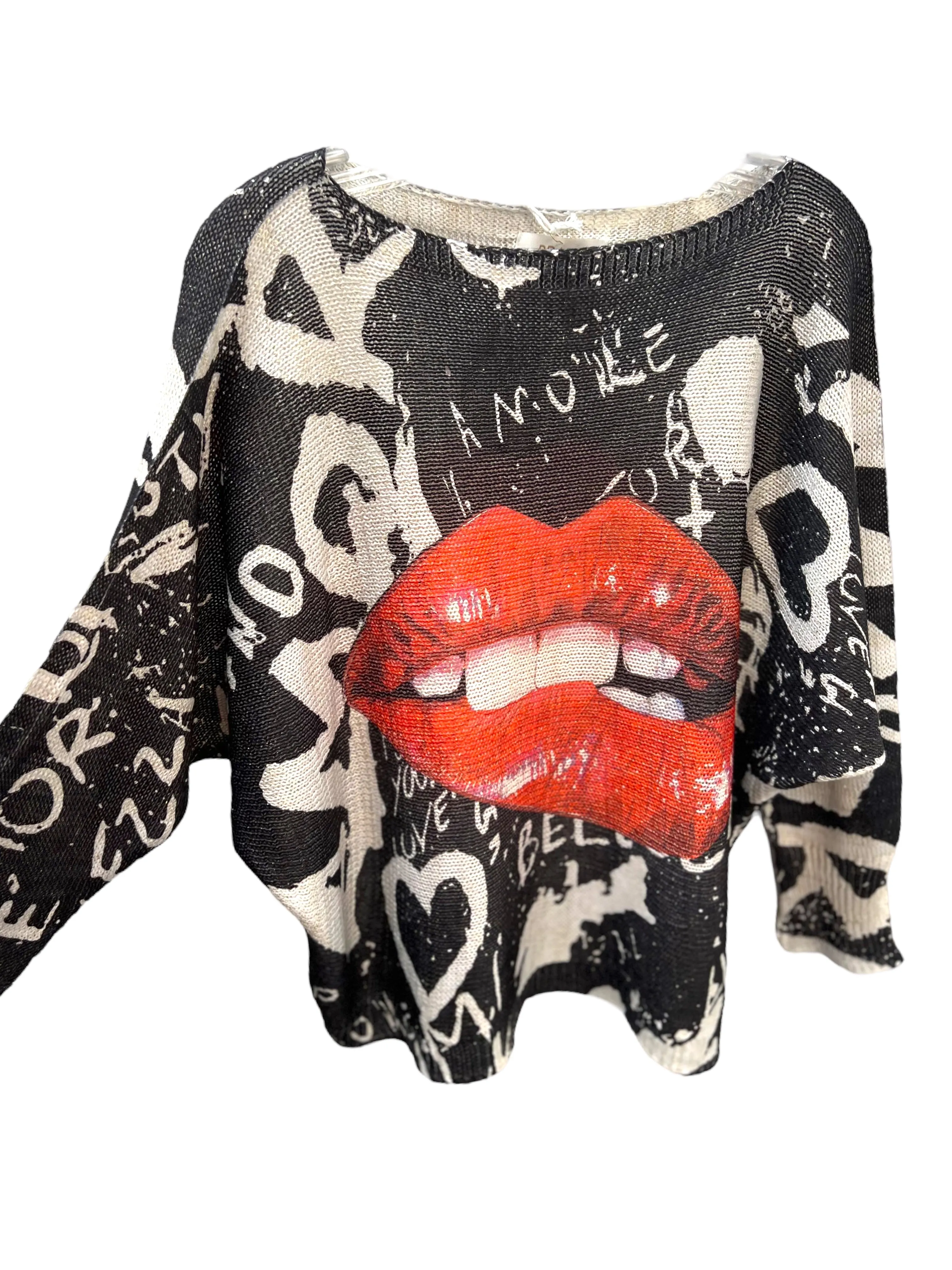 BRAND BAZAR GRAFFITI Kiss Top