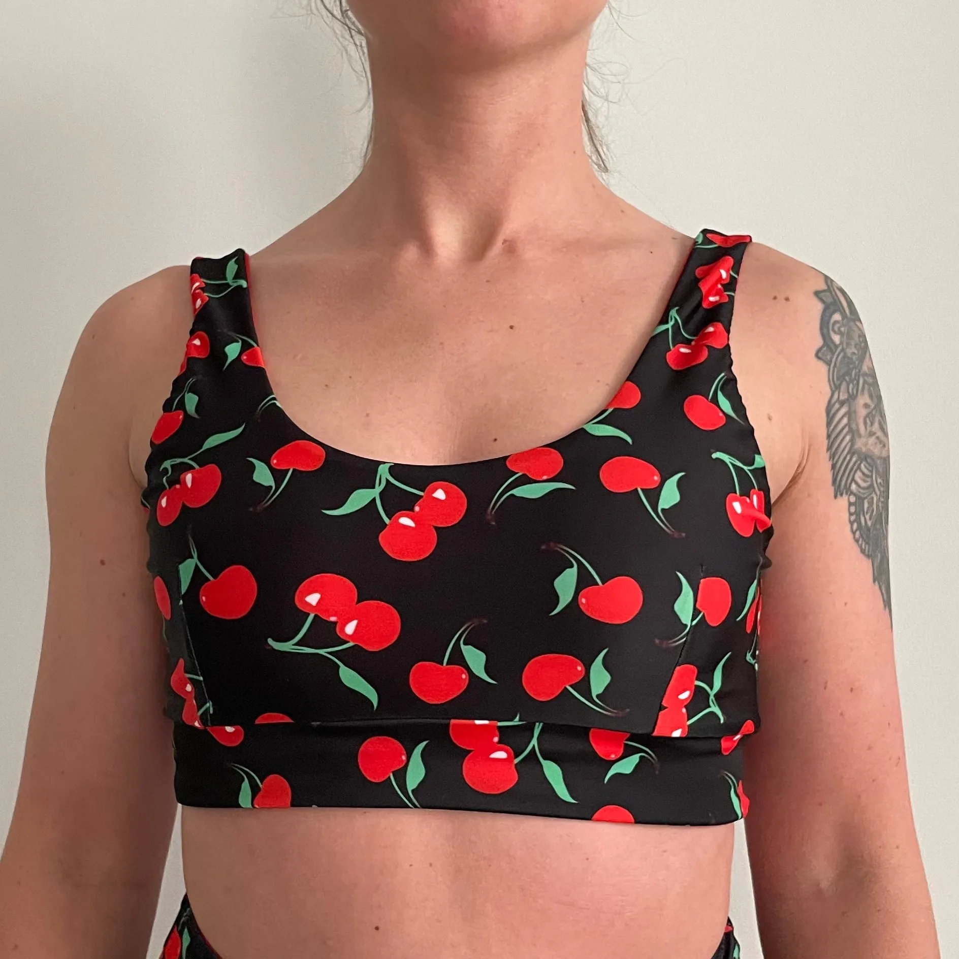 Doublesided Top Cherry - Shark
