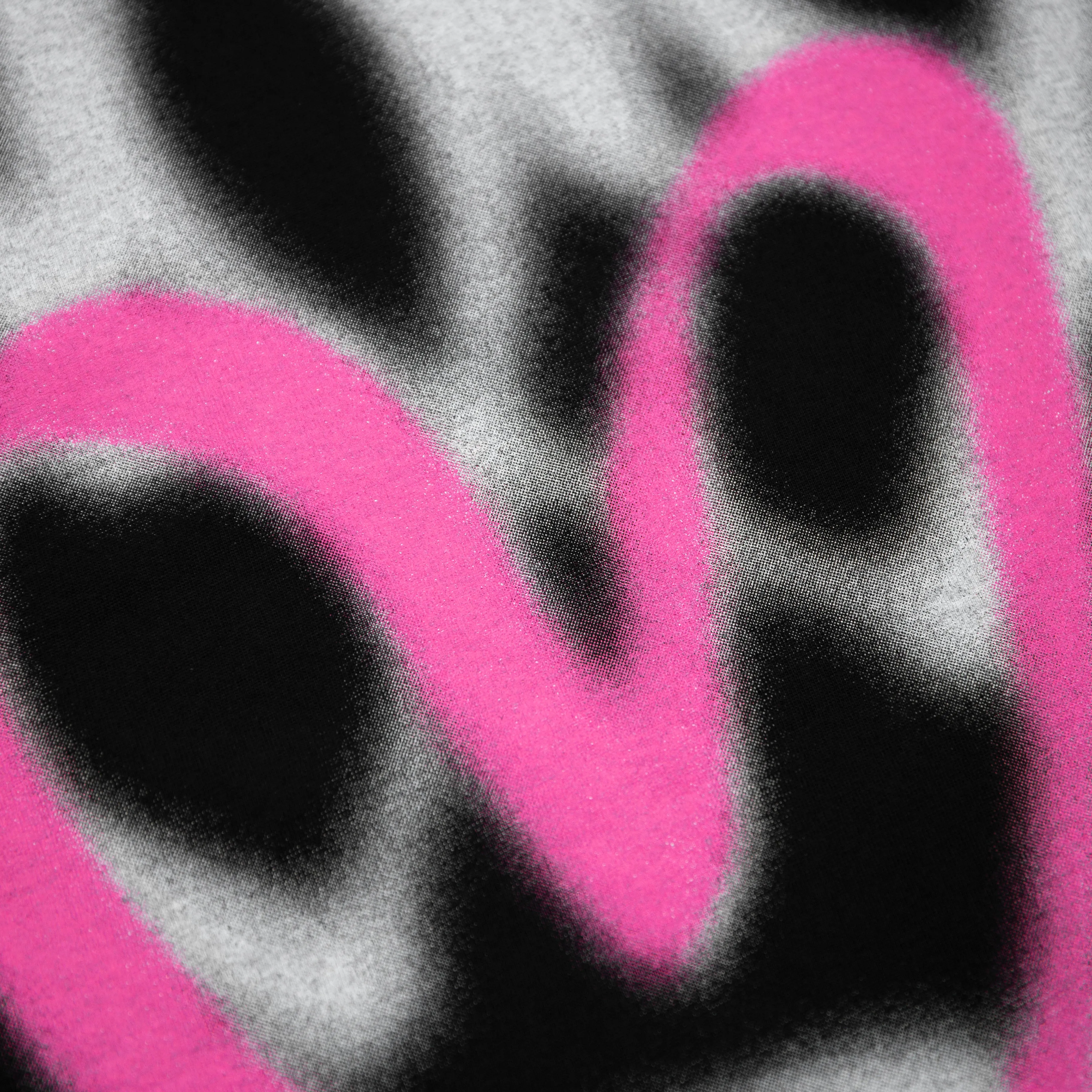 HEARTS TEE - BLACK
