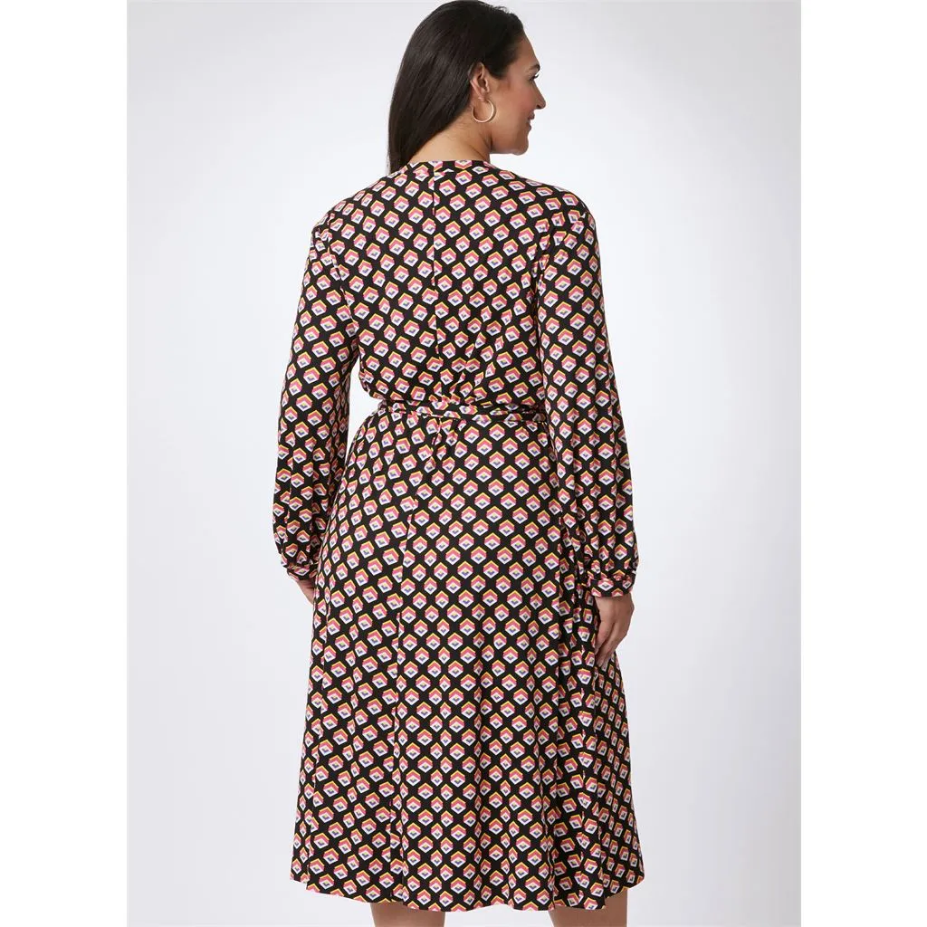 Vogue Pattern V2081 Misses' Wrap Dress by Diane Von Furstenberg