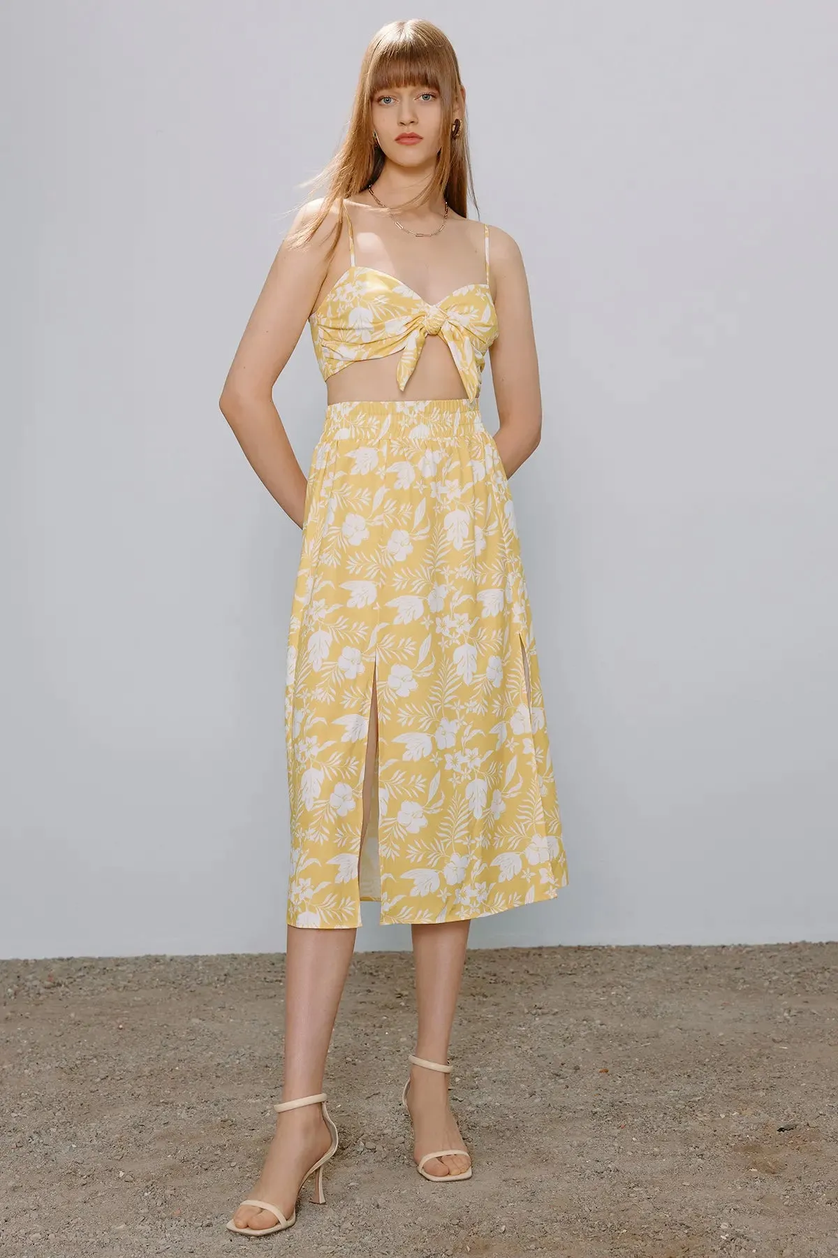 Women's Knot Front Shirred Crop Camis Top
