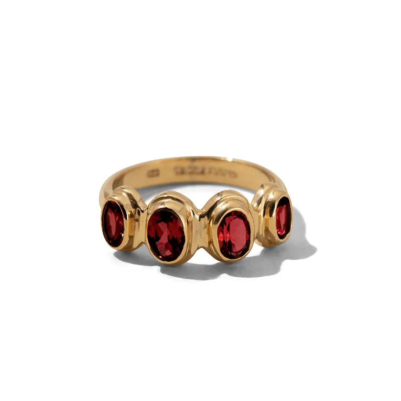 Zante Ring, Garnet, Gold